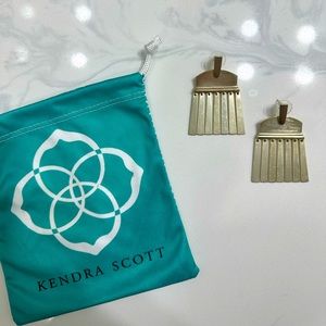 Kendra Scott Layne Earrings in Gold